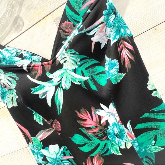 Guess black sleeveless floral a line dress ❤️ - Picture 8 of 8